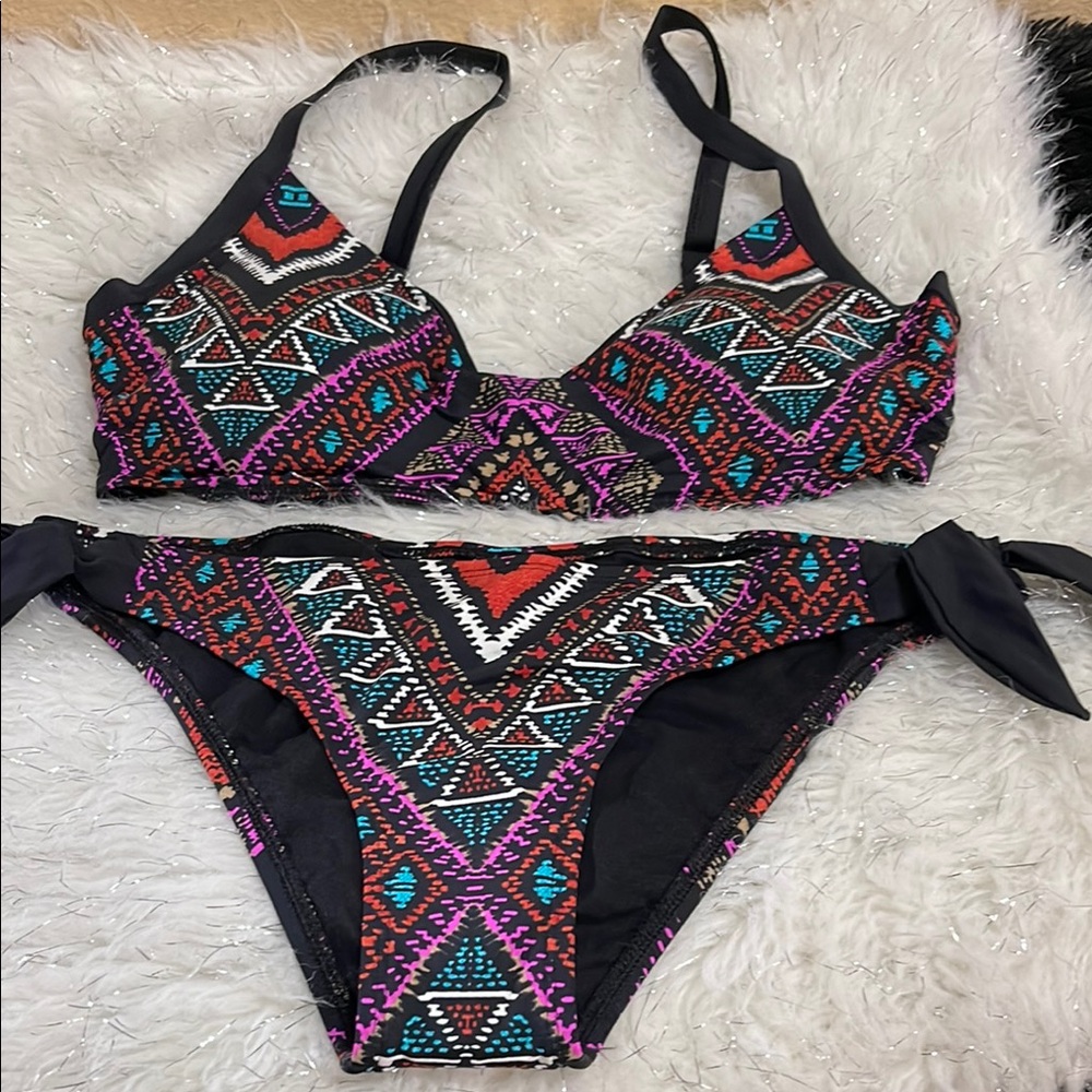 Skye Tribal Print Bikini Set NWOT